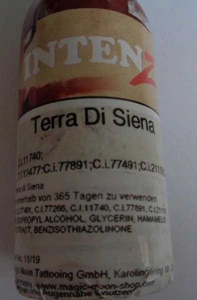 Prodotto per tatuaggi «Terra Di Siena» — foto 2 dell'alert A12/0358/18