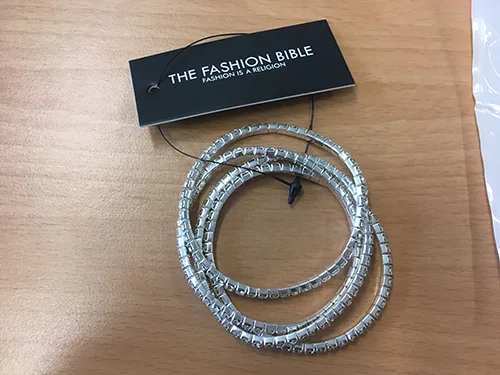 Bracciale «The fashion bible» — foto 2 dell'alert A12/00204/21