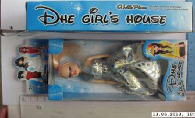 Bambola di plastica «The Girl's House» — foto 2 dell'alert A12/1816/13
