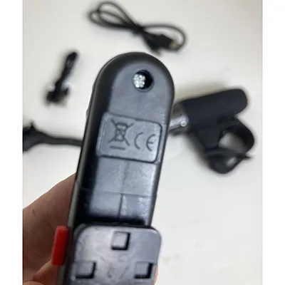 Luce della bicicletta «The waterproof bike light» — foto 3 dell'alert A12/00729/24