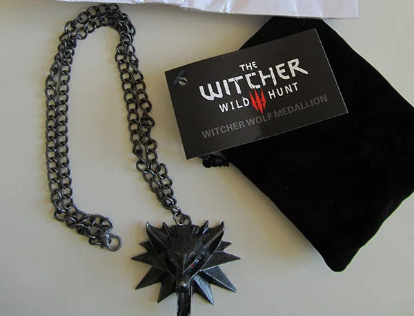 Collana con ciondolo «The Witcher Wild Hunt - Witcher Wolf Medallion» — foto 3 dell'alert INFO/00148/21