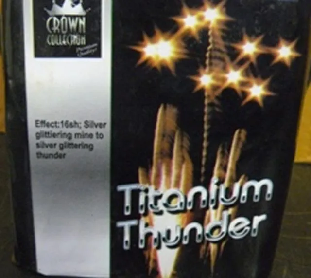 Fuochi d'artificio «Titanium Thunder» — foto 1 dell'alert A12/0843/14