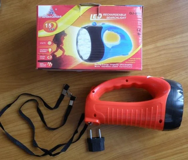 Torcia ricaricabile "LED Rechargeable Searchlight" — foto 1 dell'alert 1501/11