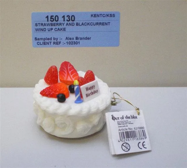 Torta giocattolo di plastica – Torta avvolgibile fragola e ribes nero (Out of the Blue)