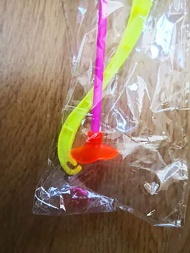 Arco giocattolo con freccia «Toys» — foto 2 dell'alert A12/02754/23