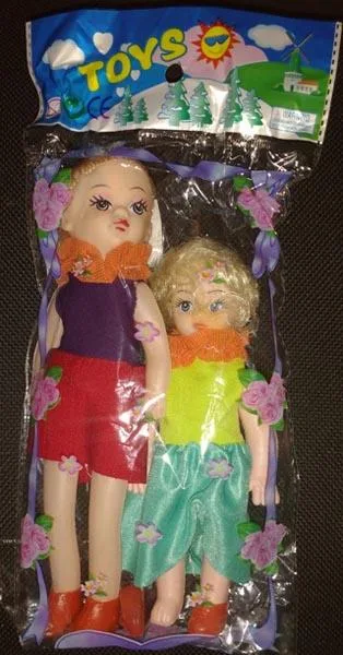 Bambola di plastica «TOYS» (Unknown)