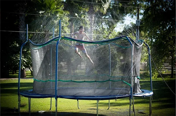 Irrigatore a trampolino «Trampoline Waterpark» — foto 2 dell'alert A11/00066/21
