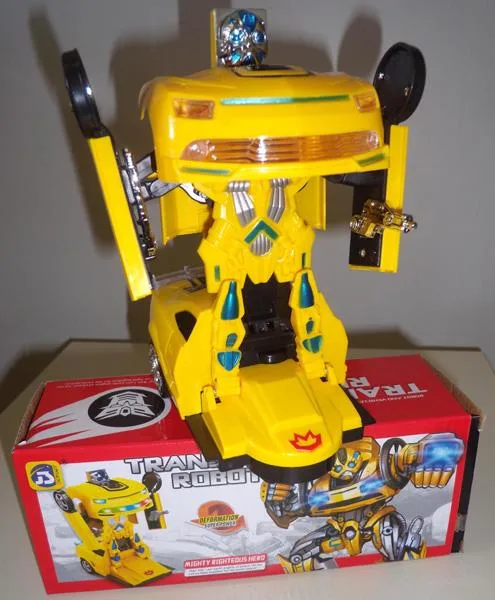 Robot di plastica «Transform Robot» (JUNSHENG)