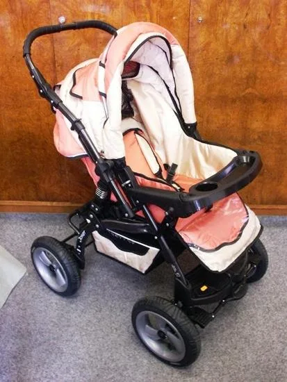 Trasporto di bambini con ruote passeggini — foto 2 dell'alert 0925/07