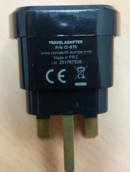 Adattatore della spina di viaggio «Travel Adapter» — foto 1 dell'alert A12/0419/18