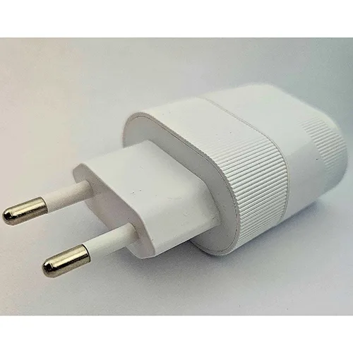 Adattatore da viaggio «Travel adapter» — foto 1 dell'alert OR/00121/25