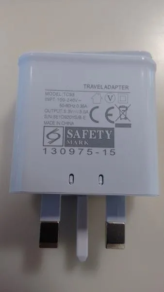 Alimentatore USB «TRAVEL ADAPTER» — foto 1 dell'alert A12/1382/17