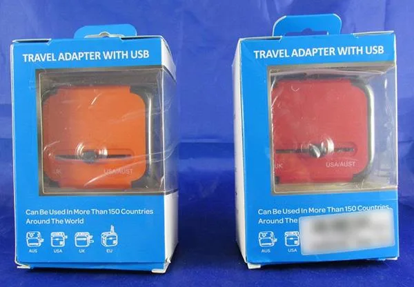Adattatore da viaggio «Travel Adapter with USB» — foto 1 dell'alert A12/1035/18