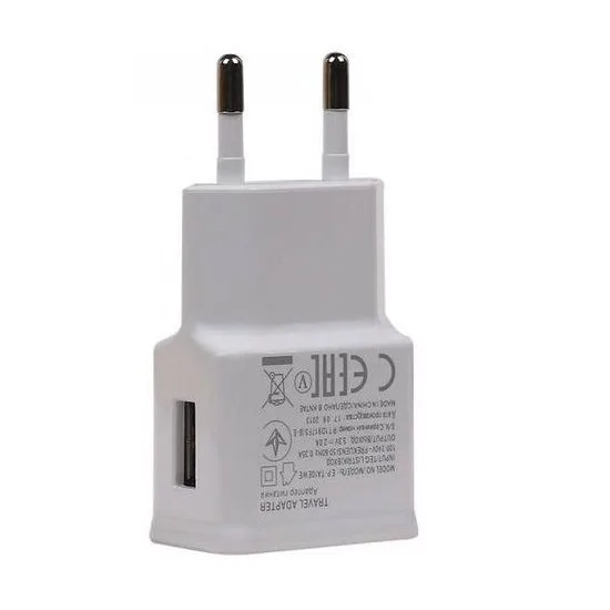 Caricabatterie USB «Travel Adaptor» — foto 1 dell'alert A12/01496/20