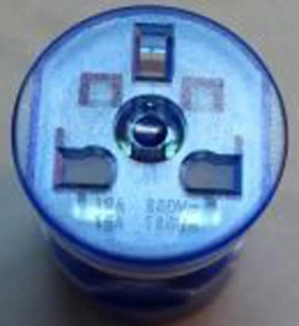 Adattatore della spina di viaggio «Travel Adaptor Kit» — foto 1 dell'alert A12/1915/12