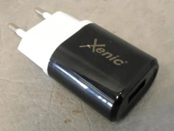 Caricabatterie USB «Travel charger» — foto 2 dell'alert A12/0051/19