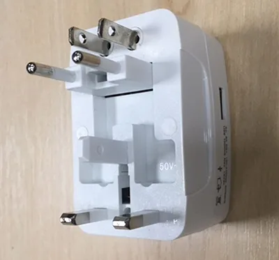 Adattatore della spina «Travel Universal Plug Adaptor» — foto 2 dell'alert A12/01880/20