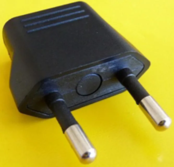 Adattatore della spina di viaggio & #13; & #13; «Travelers' Plug» — foto 2 dell'alert A12/1594/12