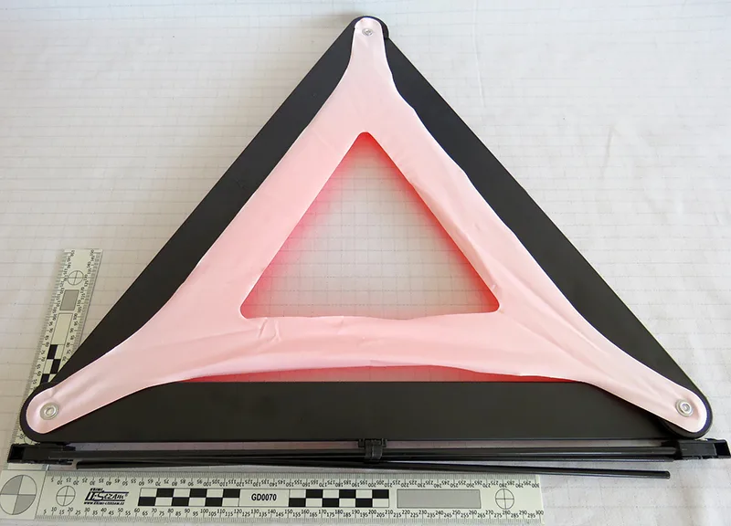 Triangolo di avvertimento — foto 3 dell'alert A12/01300/20