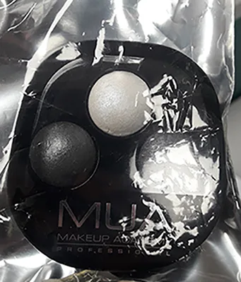 Ombretto «Trio Eyeshadow» — foto 1 dell'alert A12/00827/21