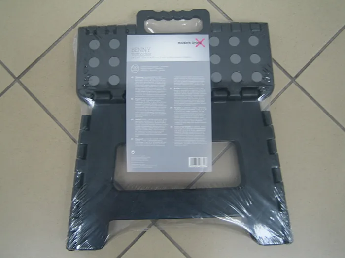 Sgabello a gradino in plastica «Tritthocker» (Modern Living)