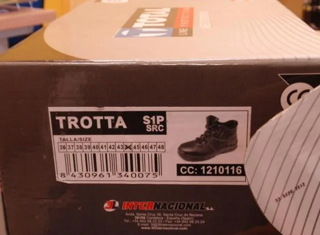 Stivali protettivi «Trotta» — foto 1 dell'alert A12/0638/13