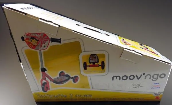 Scooter giocattolo «Trottinettes 3 roues ('3-wheeled scooter')» (MOOV'NGO)