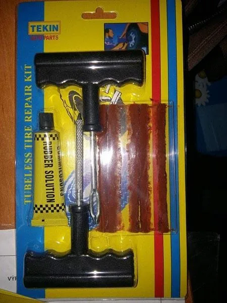 Kit riparazione pneumatici «TUBELESS TIRE REPAIR KIT» — foto 1 dell'alert A11/0152/17