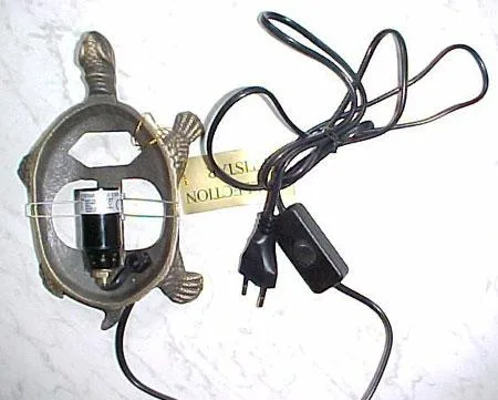 Turtle-shaped desk lamp. — foto 1 dell'alert 0692/05