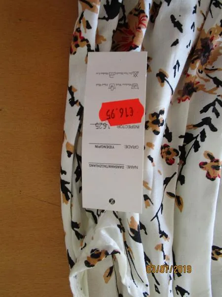 Tuta per ragazze — foto 3 dell'alert A12/1275/19