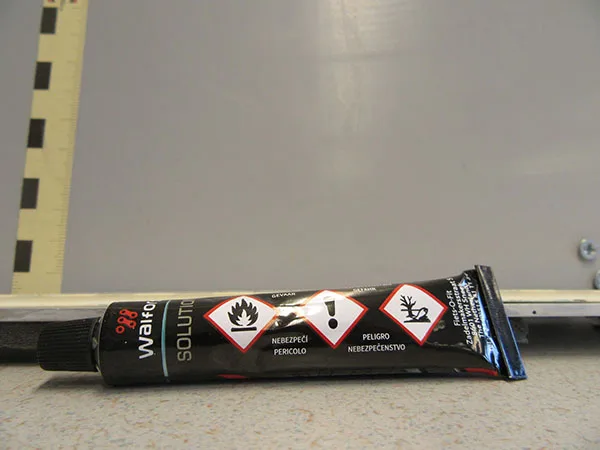 Kit di riparazione pneumatici «Tyre Repair Kit» — foto 3 dell'alert A11/00038/22