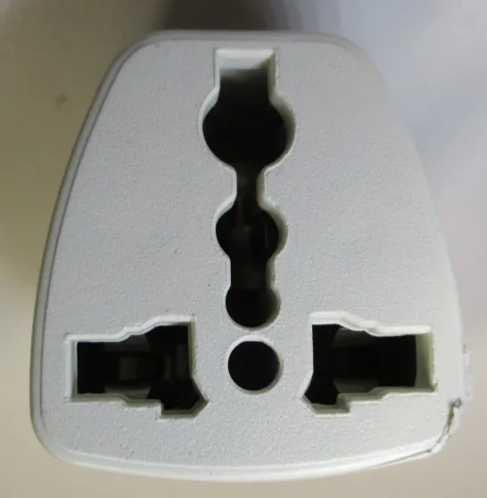 Adattatore di viaggio «UK/AU/EU to US AC Power Plug Adaptor» — foto 1 dell'alert A12/00041/21