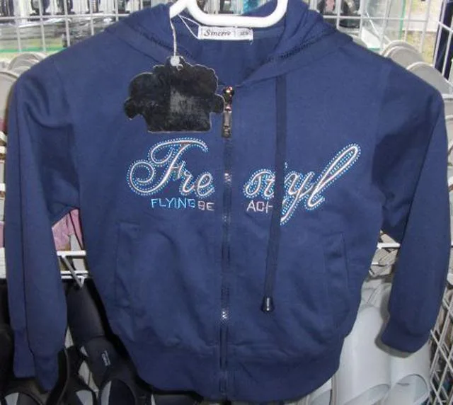 Abbigliamento da ragazzo &amp; #13; &amp; #13; «Uknown» — foto 2 dell'alert A12/1057/12