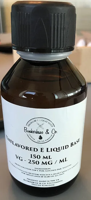 Liquido per sigarette elettroniche «Unflavored e-liquid base/ Ultra Nicotine Base / Nicotine B Salt Base» (Bunkerbase &amp; Co.)