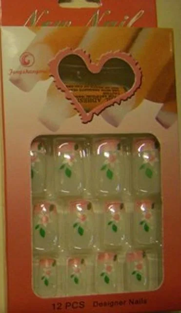 Unghie false con collaNail Art — Unghia nuova — foto 3 dell'alert 0313/11