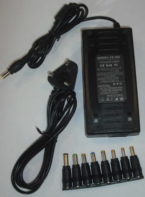 Alimentazione elettrica «Universal AC Adapter» — foto 1 dell'alert A12/0078/14