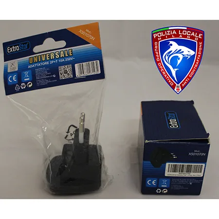 Adattatore di viaggio «UNIVERSAL ADAPTER 2P+T» (Extrastar)