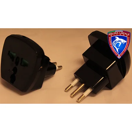 Adattatore di viaggio «UNIVERSAL ADAPTER 2P+T» — foto 4 dell'alert A12/00156/24