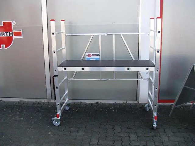 Ponteggi mobili «Universal aluminium folding roller scaffold» (Würth)