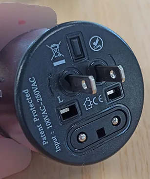 Adattatore da viaggio «Universal Multitravel Adapter» — foto 3 dell'alert A12/00682/23
