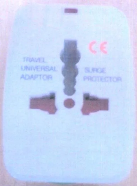Adattatore della spina di viaggio &amp; #13; &amp; #13; «Universal Plug Adaptor» — foto 5 dell'alert A12/1374/12