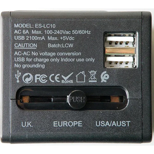 Adattatore da viaggio «Universal travel adapter» (Earldom)