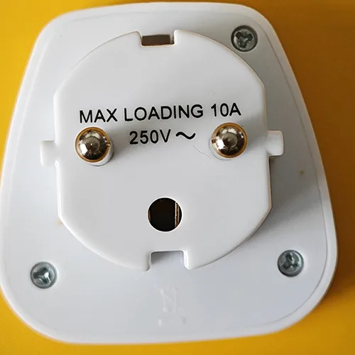 Adattatore da viaggio «Universal travel adapter» — foto 2 dell'alert SR/02694/25