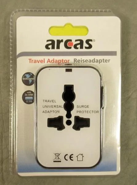 Adattatore da viaggio «Universal Travel Adaptor» — foto 1 dell'alert A12/0936/19