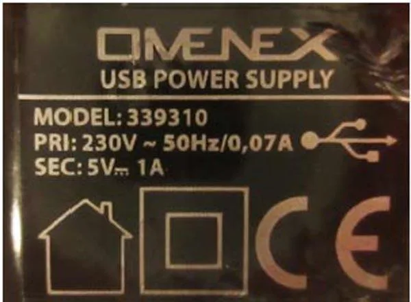 Alimentatore USB «Universel Mini Chargeur Secteur USB / USB Power Supply» — foto 2 dell'alert A12/0039/16