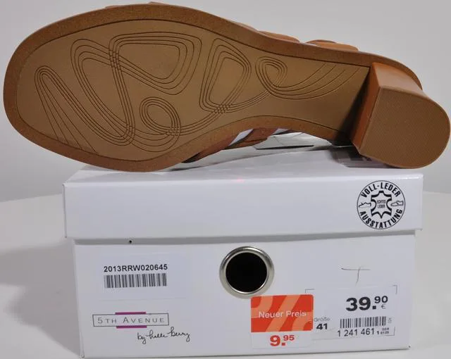 Scarpe da donna «Unknown» — foto 3 dell'alert A12/1410/13