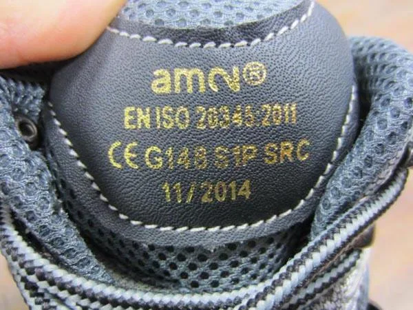 Scarpe di sicurezza «Unknown» — foto 3 dell'alert A12/0656/15