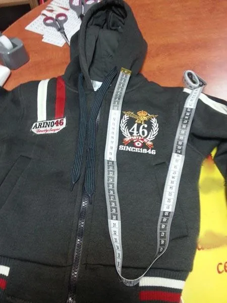Abbigliamento sportivo per bambini «Unknown» — foto 2 dell'alert A12/0163/15