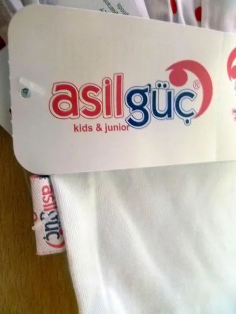 Abito per bambini «Unknown» — foto 2 dell'alert A12/1642/14