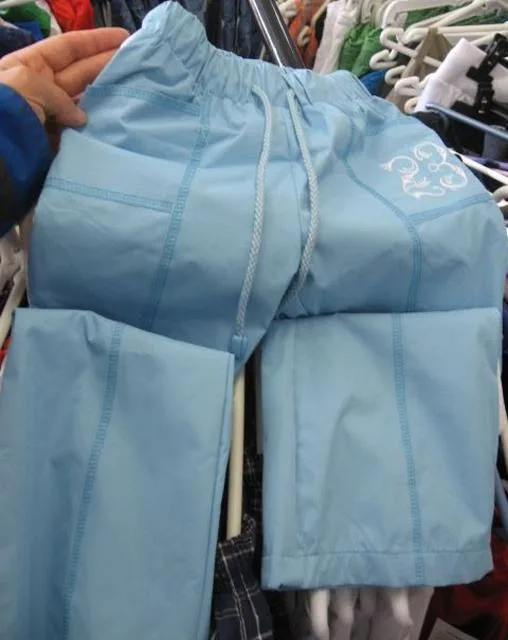 Abbigliamento per bambini «Unknown» — foto 2 dell'alert A12/1693/13